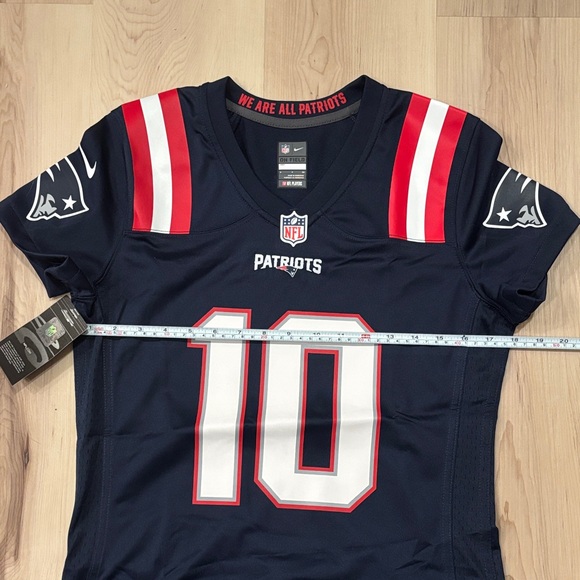 *OFFICIAL* New England Patriots Mac Jones Patriots Jersey Women’s Size S - Picture 9 of 14